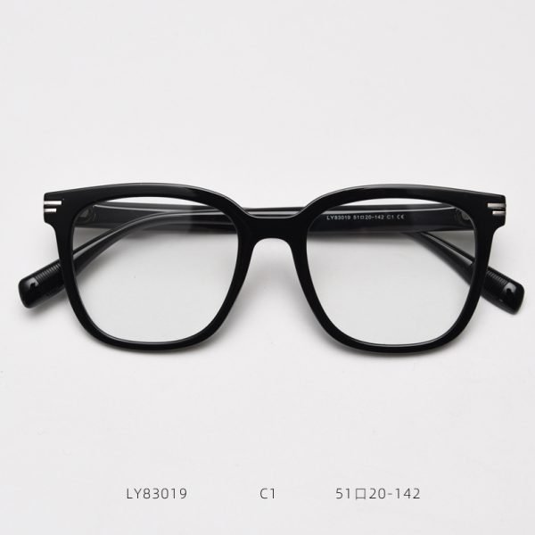 TR Optical glasses LY83019