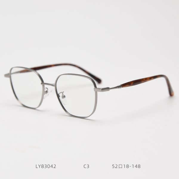 TR Optical glasses LY83042 C3
