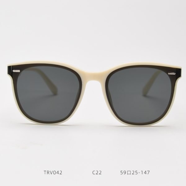 TR Sunglasses TRV042 C22